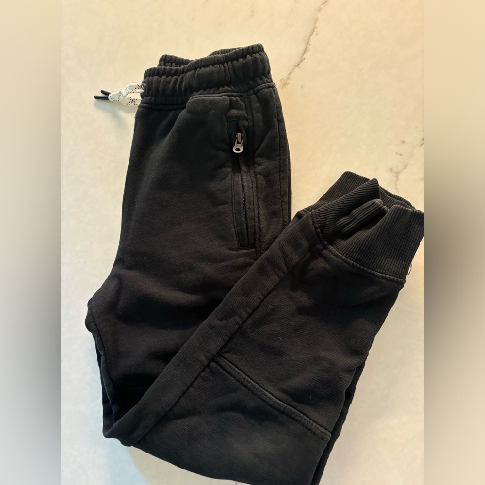 Hanna Anderson Boys sweatpants